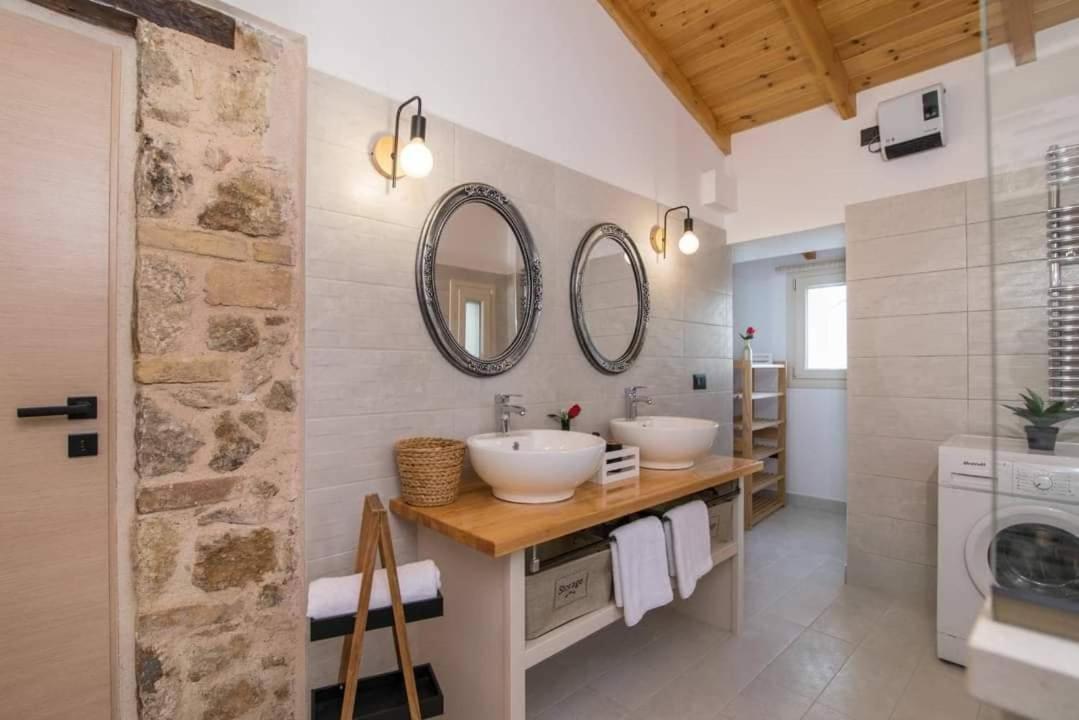 Nikolas Est 1773 Villa Áno Korakiána Exteriör bild