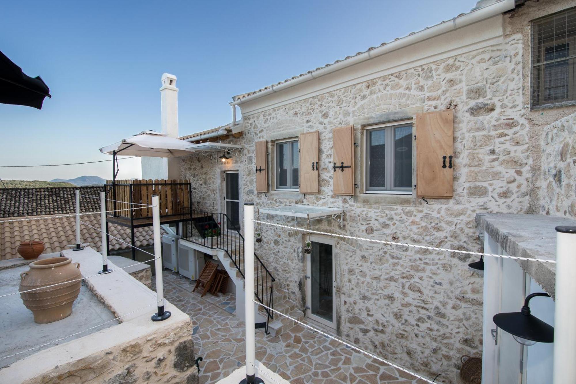 Nikolas Est 1773 Villa Áno Korakiána Exteriör bild